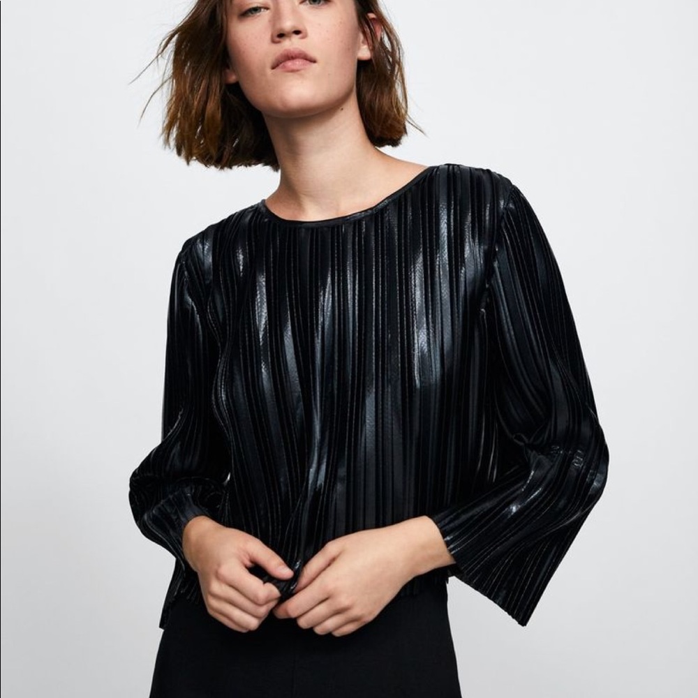 NWT ZARA PLEATED LEATHER BLACK LONG SLEEVE TOP - Picture 2 of 13